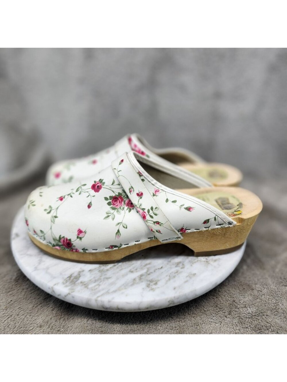 Simson Shoes Womens Size 8.5 White Floral Slip On Clogs *Read*